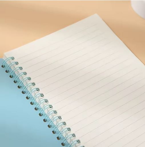 CAHIER, A4, ligné, à spirale, 200 pages