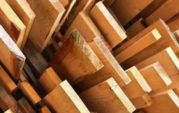 [CBUIBEAMIPM2D] BOIS D'OEUVRE, cyprès, 2"x 2½", le mètre